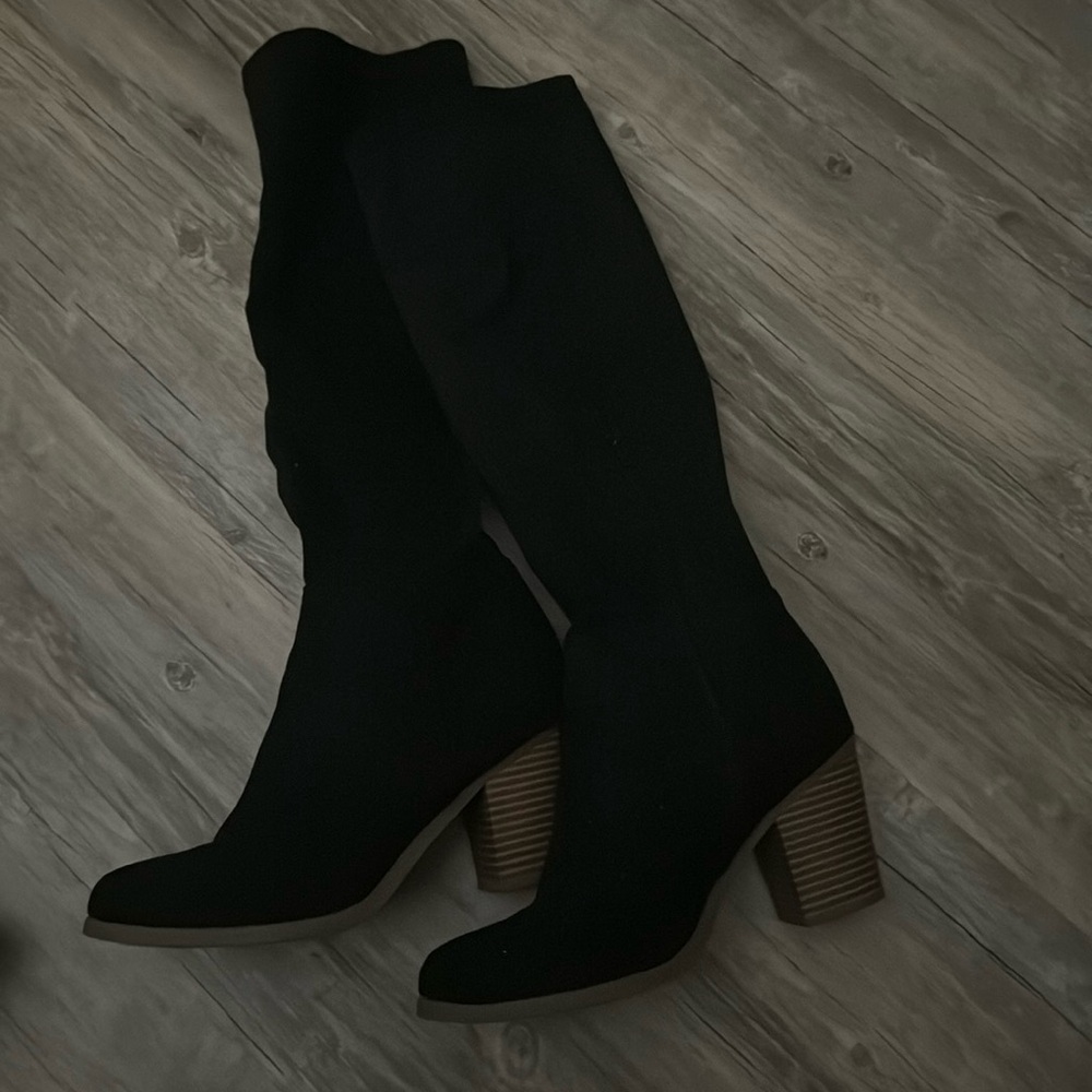 Black boots